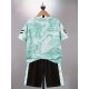 Ultra-atmungsaktives Batik-Sportset für Jungen, 2-teilig – schnell trocknendes Kurzarm-T-Shirt und bequeme Shorts mit RUN-Aufdruck – perfekte Sommerkleidung für stilvolle Kinder